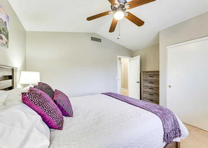 Holiday home 1 Mi To Golf: Mtn-view Gem W/ Patio In Gold Canyon