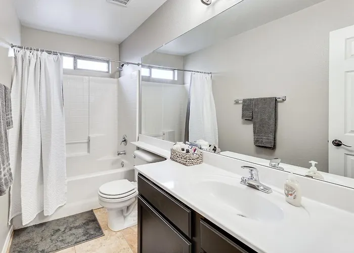 1 Mi To Golf: Mtn-view Gem W/ Patio In *