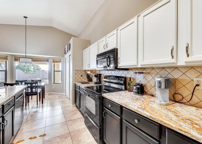 1 Mi To Golf: Mtn-view Gem W/ Patio In Gold Canyon